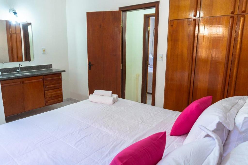 Com Piscina E ótima Localização. * Porto Seguro
