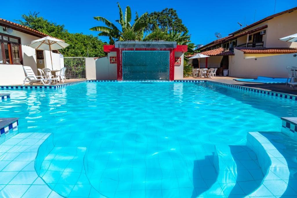 Com Piscina E ótima Localização. *